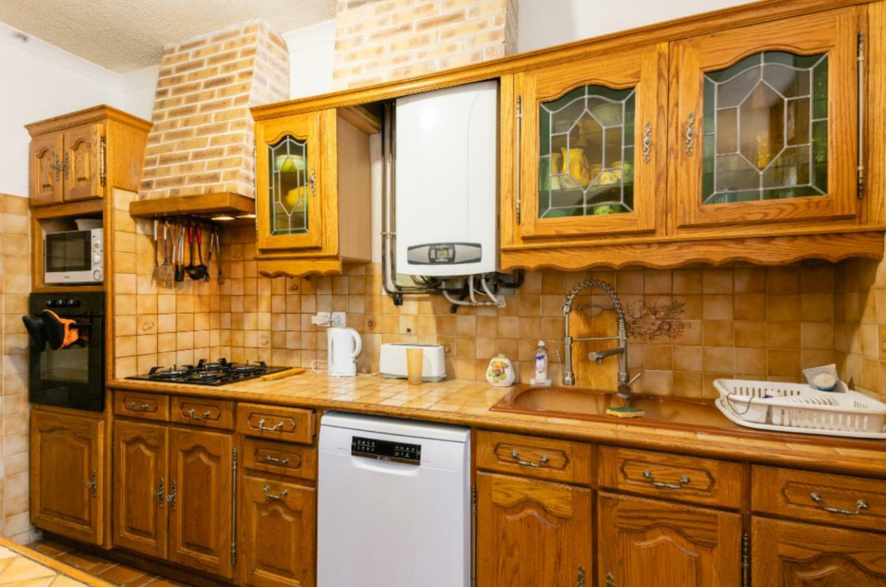 Вилла Maison Avec Patio Dans Le Centre Historique Террассон Экстерьер фото